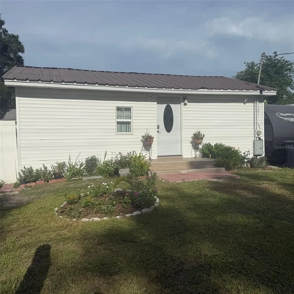 10004 Ethel Street Gibsonton FL 33534