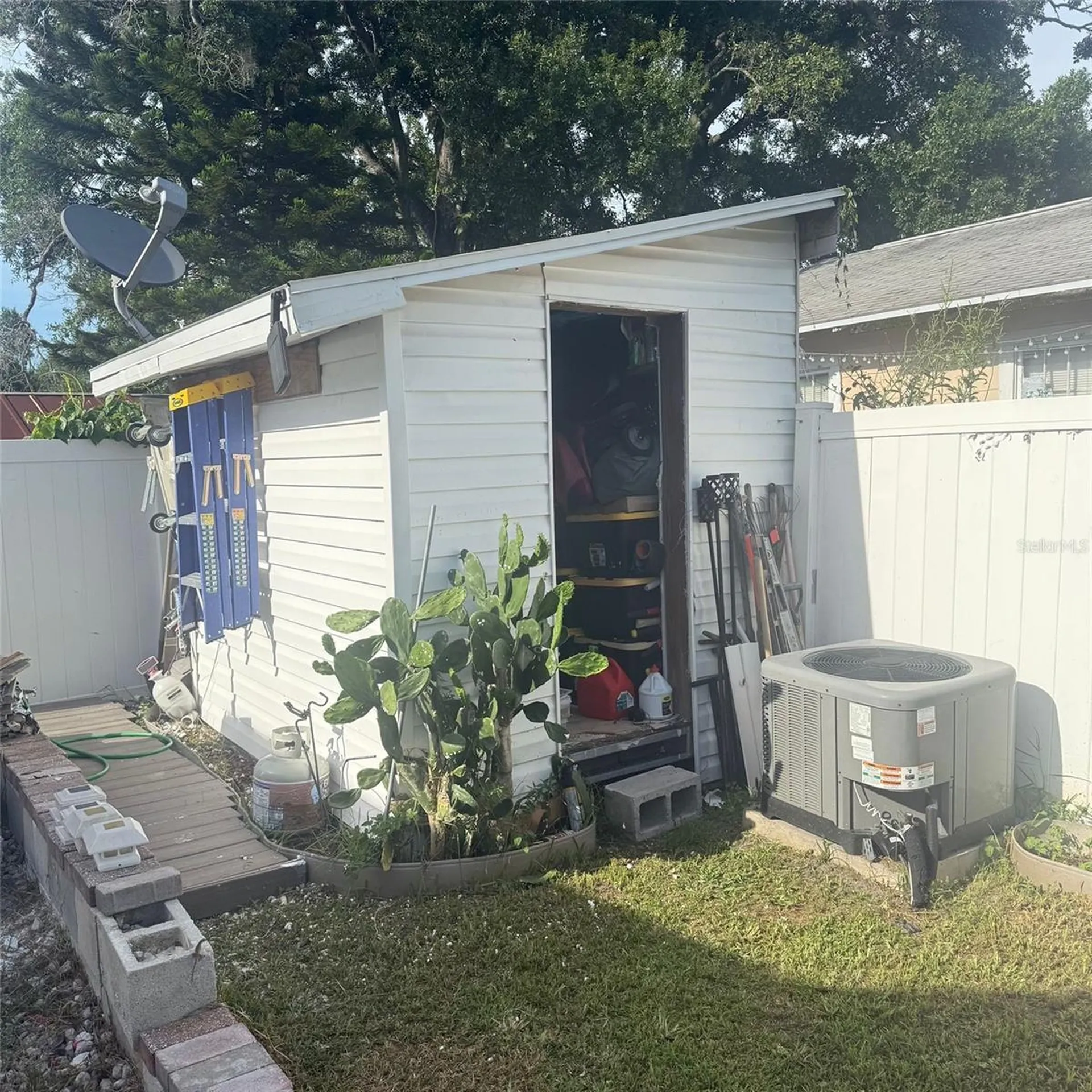 10004 Ethel Street Gibsonton FL 33534