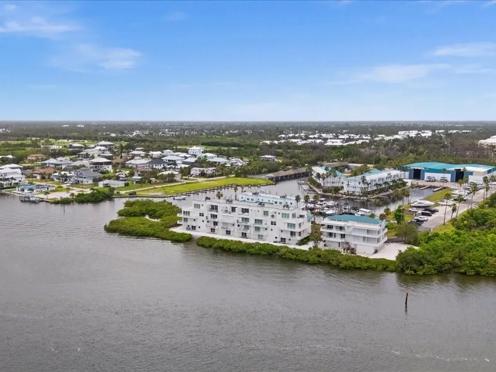 8041 Bay Pointe Drive Englewood FL 34224