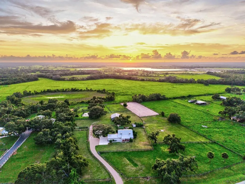 5710 Vanderipe Road Sarasota FL 34241