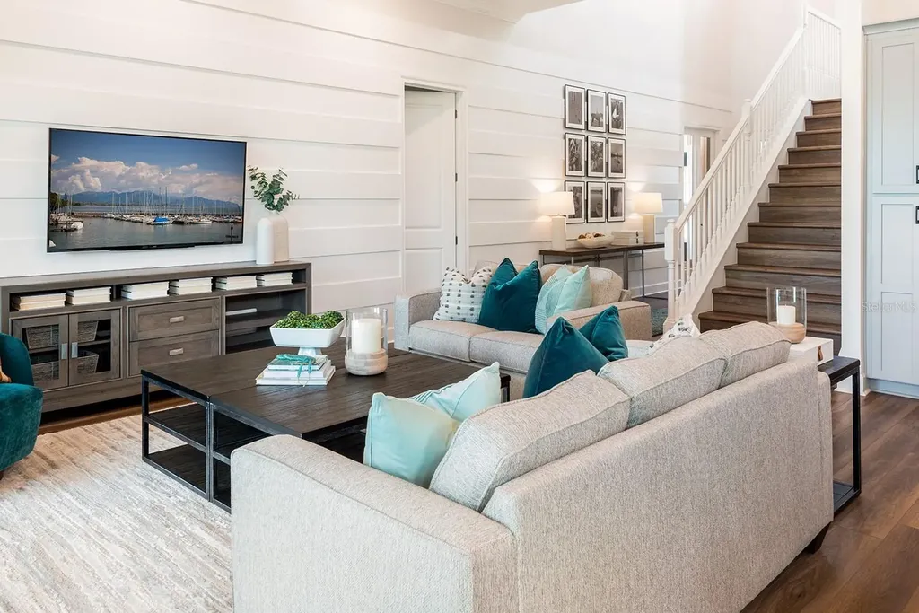 1085 Signet Apollo Beach FL 33572