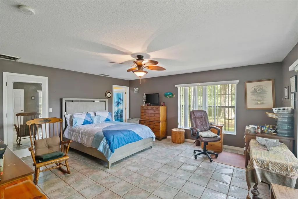 8465 NW 186th Street Reddick FL 32686