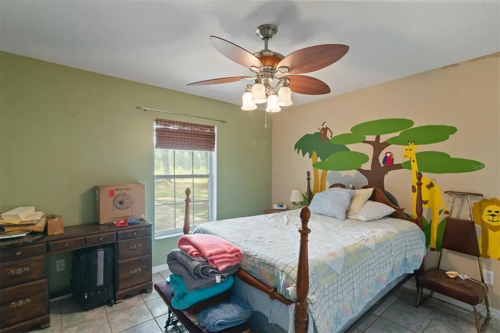 8465 NW 186th Street Reddick FL 32686