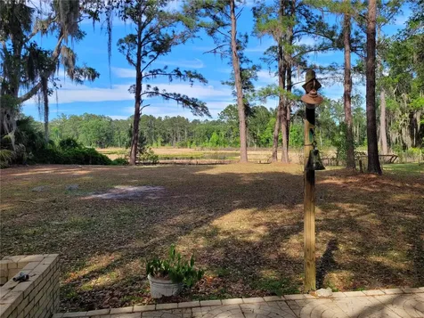 8465 NW 186th Street Reddick FL 32686