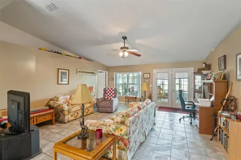 8465 NW 186th Street Reddick FL 32686