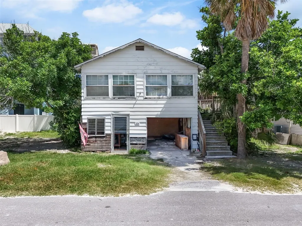 104 10th Street S Bradenton Beach FL 34217