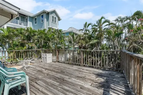 104 10th Street S Bradenton Beach FL 34217