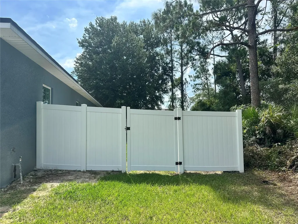 810 Glastonbury Drive Kissimmee FL 34758