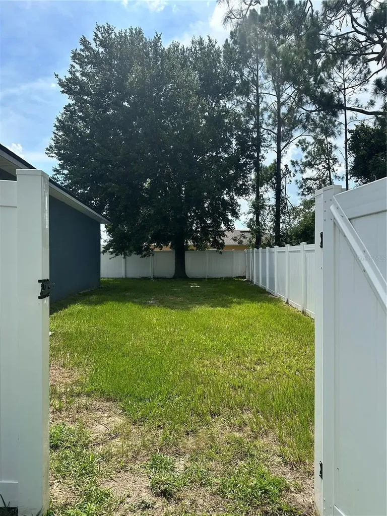 810 Glastonbury Drive Kissimmee FL 34758