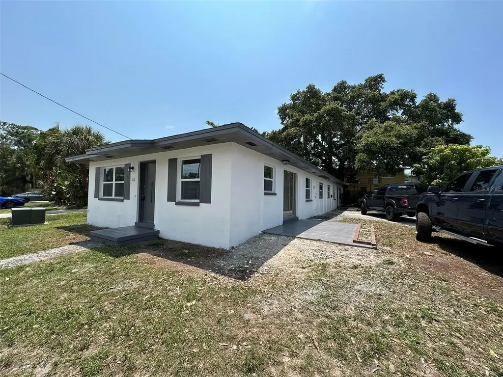 312 S Betty Lane Clearwater FL 33756