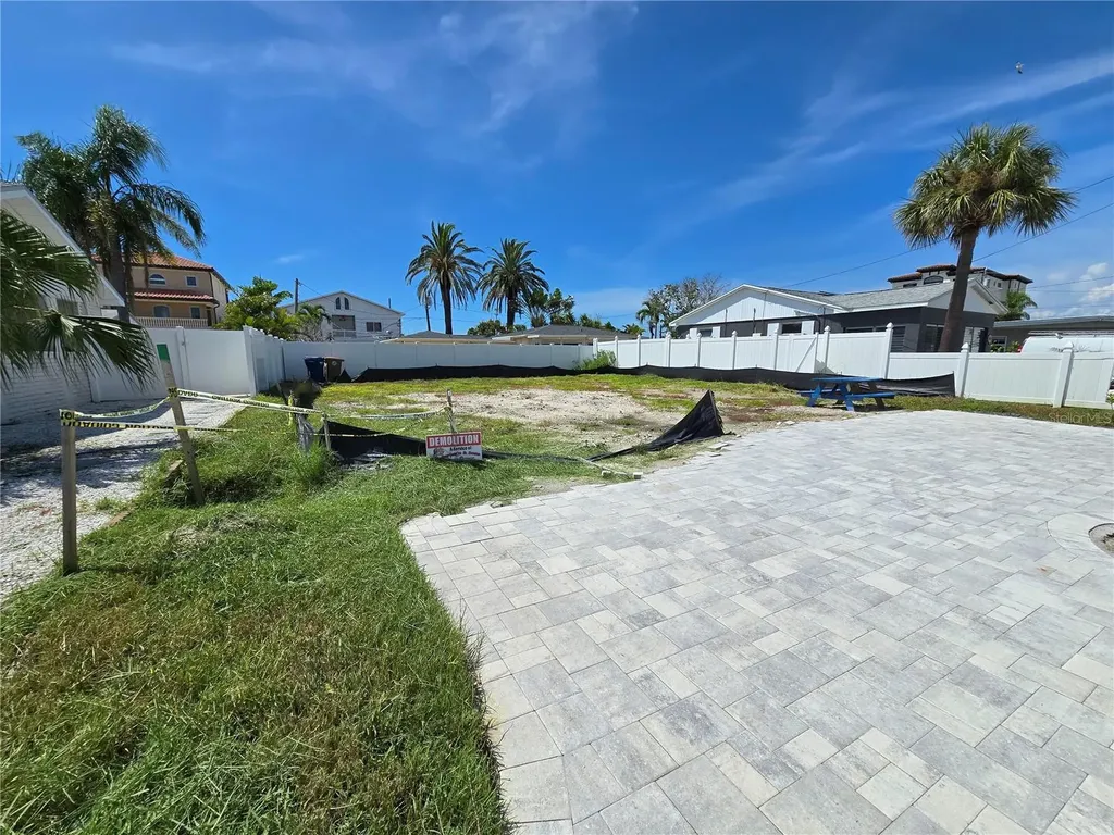 356 144th Avenue Madeira Beach FL 33708