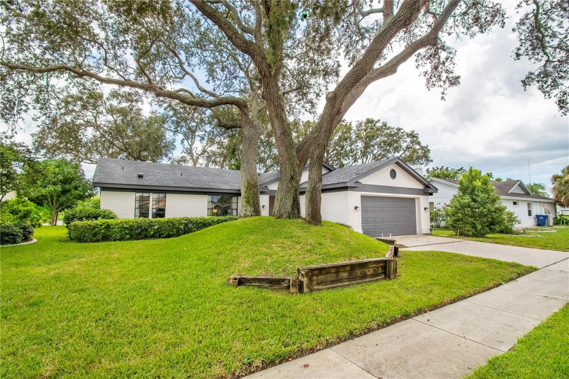 2906 Windridge Drive Holiday FL 34691