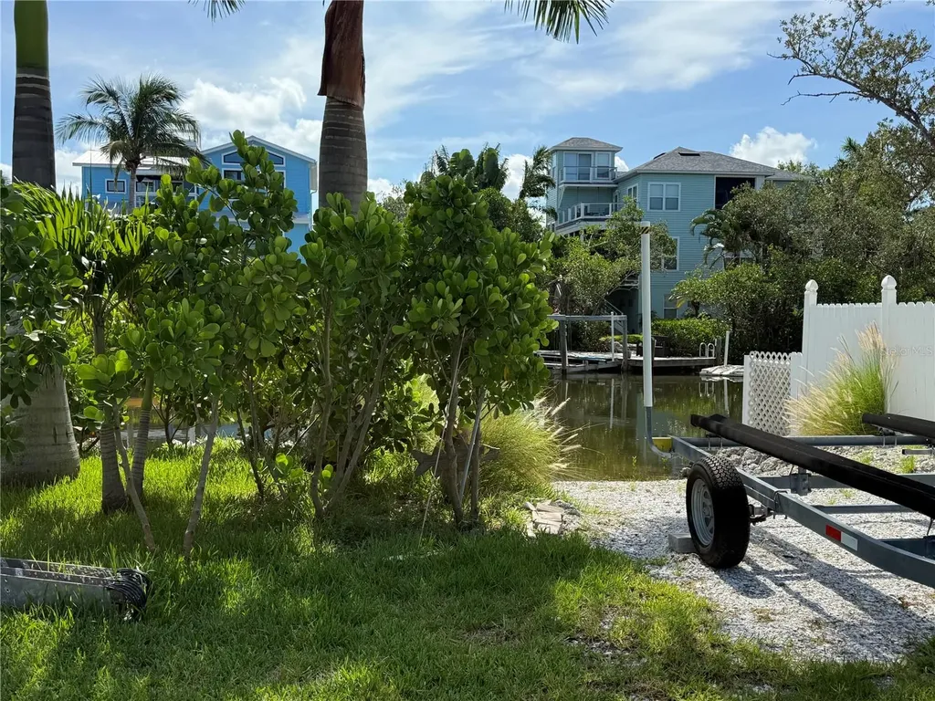 124 Burns Road Terra Ceia FL 34250