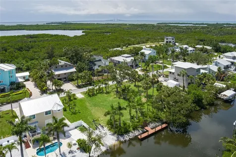 124 Burns Road Terra Ceia FL 34250