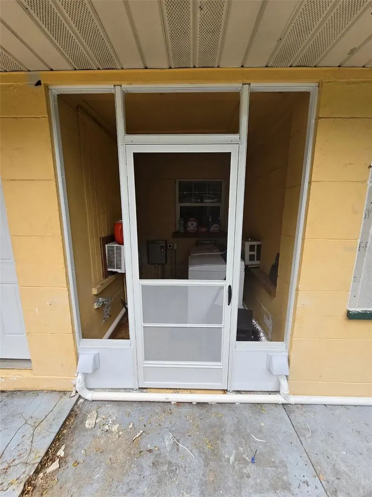 2065 N Betty Lane Clearwater FL 33755