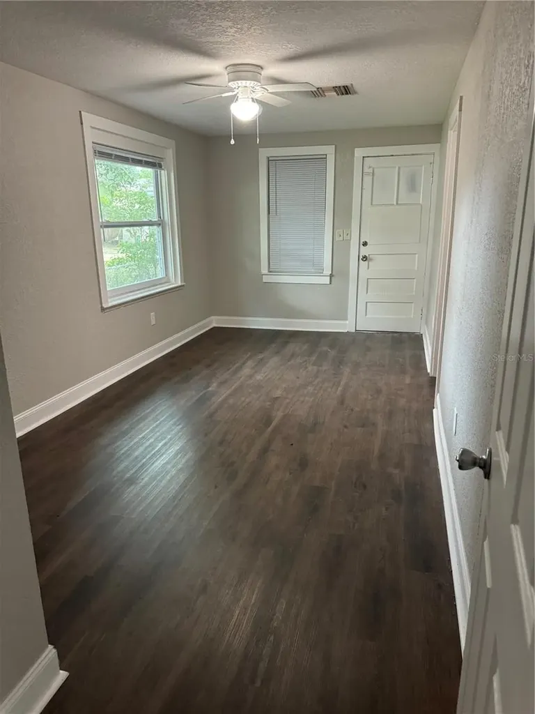 2065 N Betty Lane Clearwater FL 33755