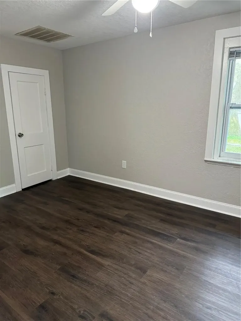 2065 N Betty Lane Clearwater FL 33755