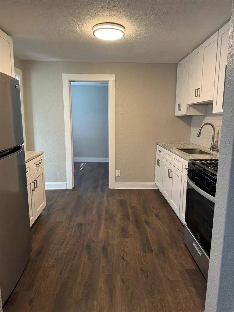 2065 N Betty Lane Clearwater FL 33755