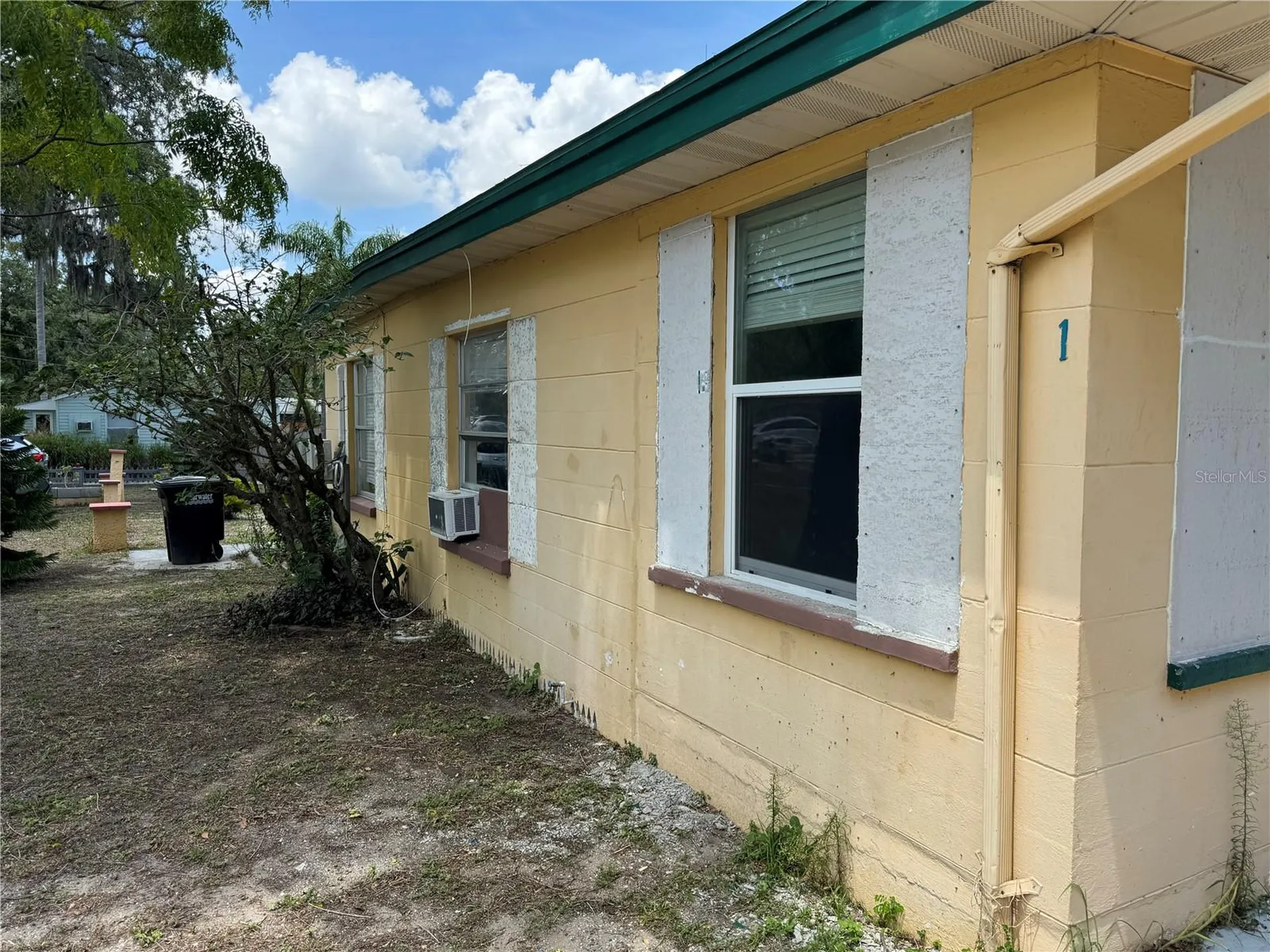 2065 N Betty Lane Clearwater FL 33755