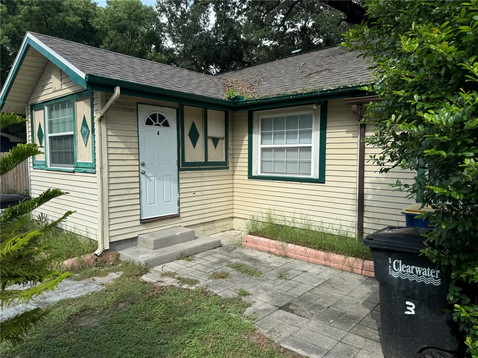2065 N Betty Lane Clearwater FL 33755