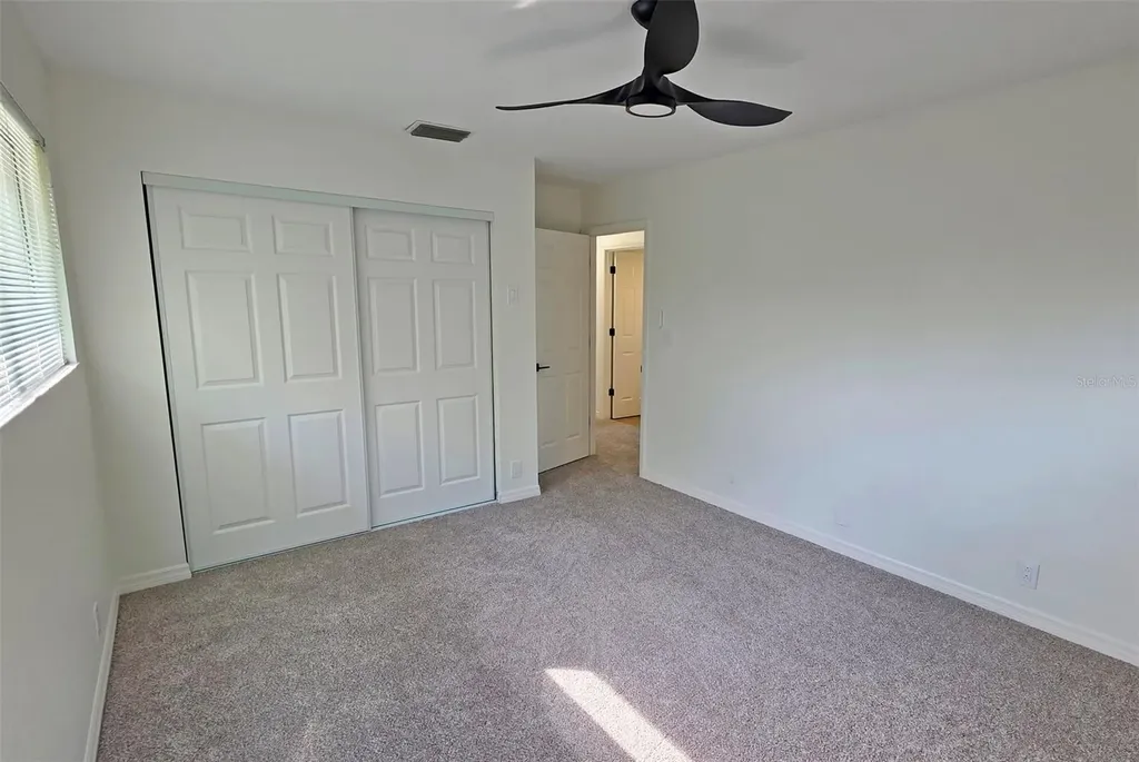 4074 Redbird Circle Sarasota FL 34231
