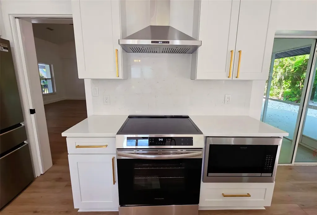 4074 Redbird Circle Sarasota FL 34231