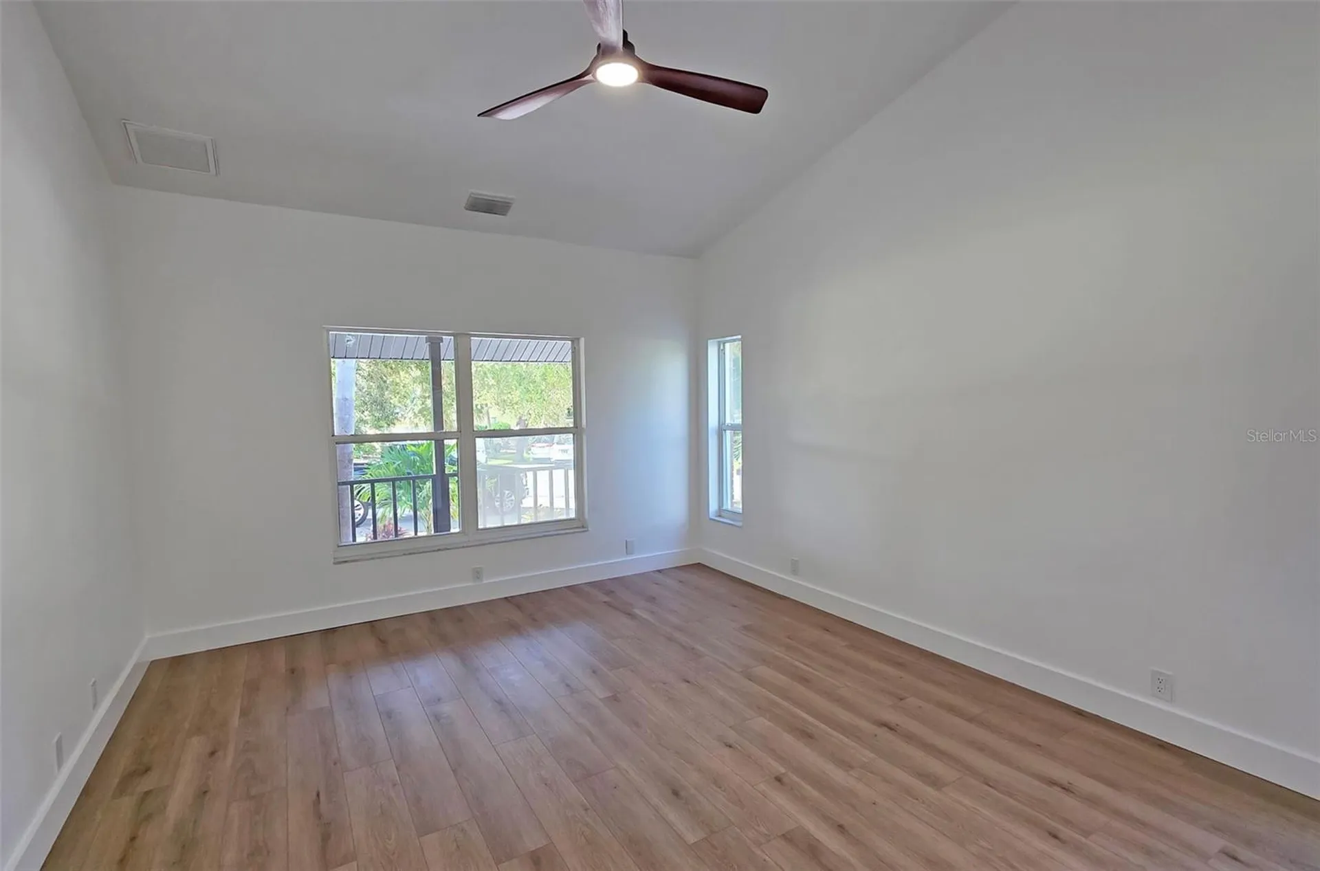 4074 Redbird Circle Sarasota FL 34231