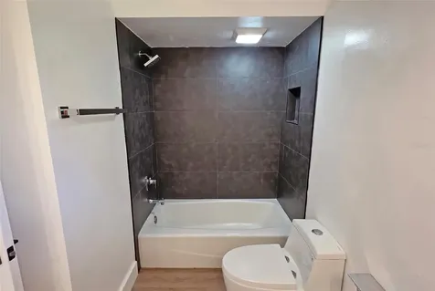 4074 Redbird Circle Sarasota FL 34231