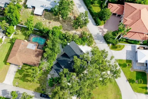 4074 Redbird Circle Sarasota FL 34231