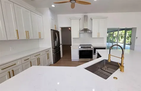 4074 Redbird Circle Sarasota FL 34231