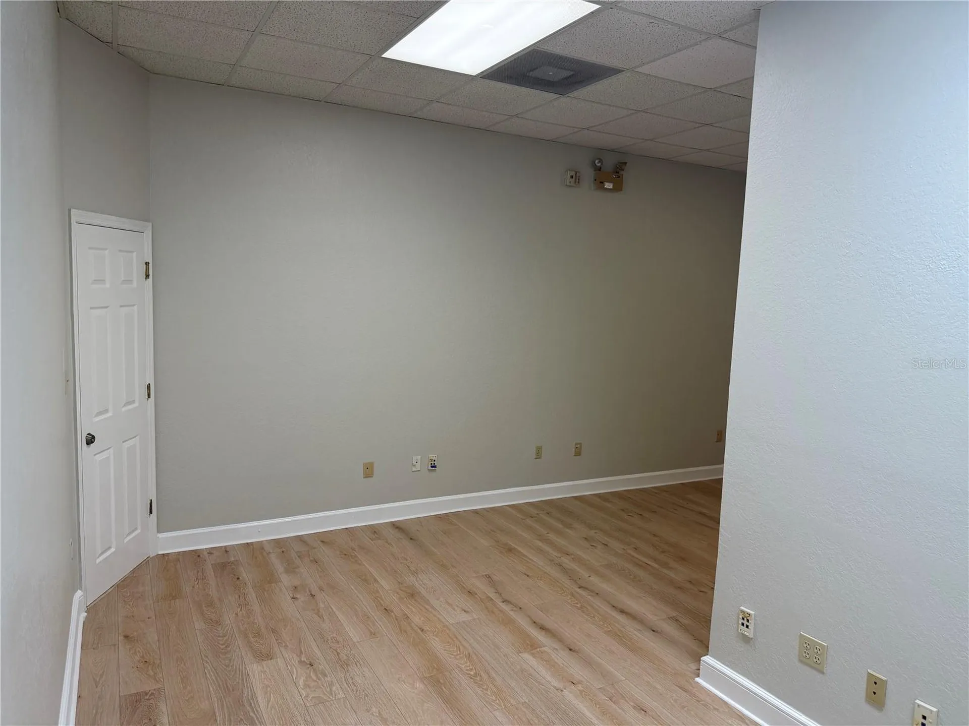 22 W Monument Avenue Kissimmee FL 34741