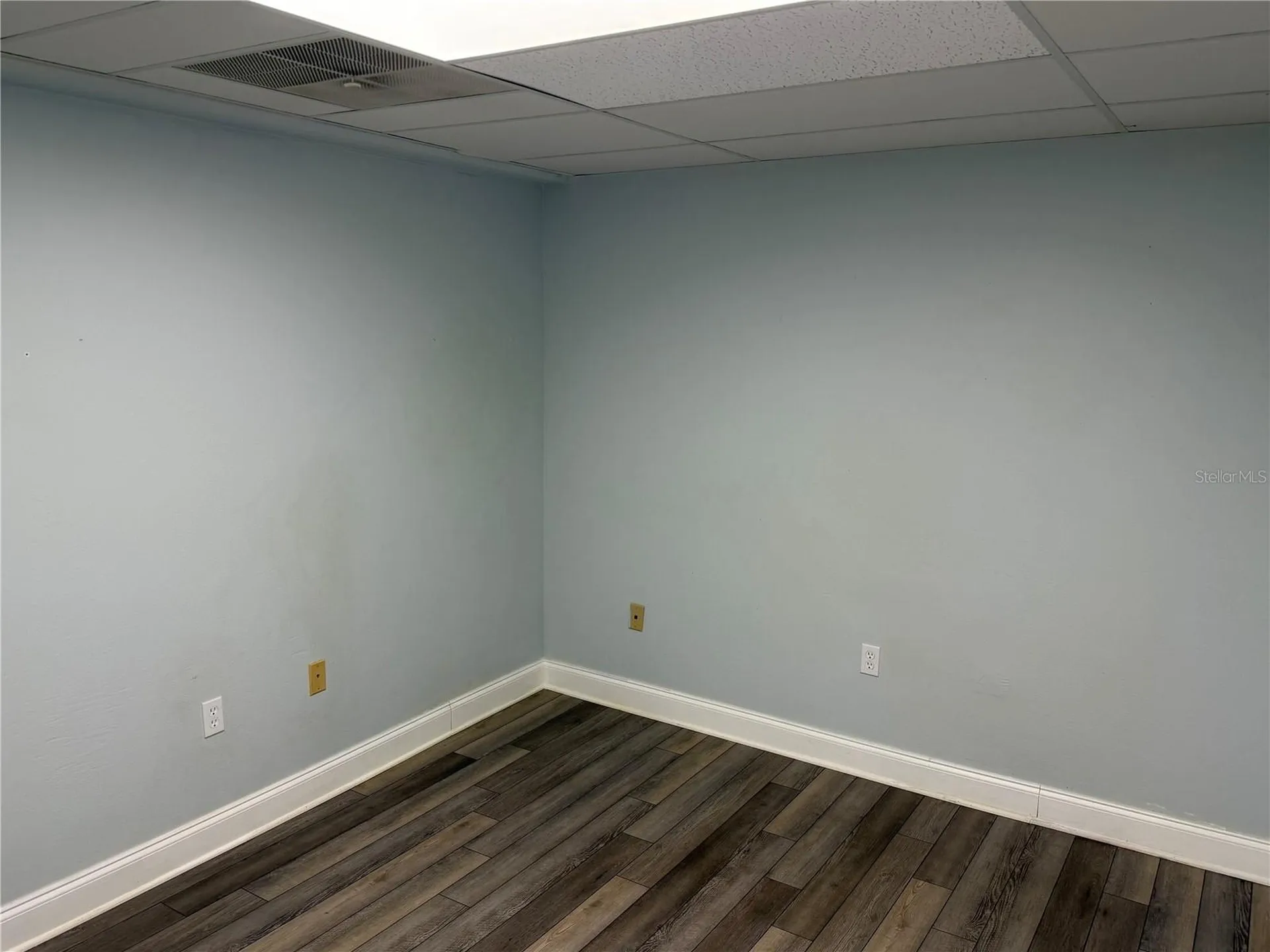 22 W Monument Avenue Kissimmee FL 34741