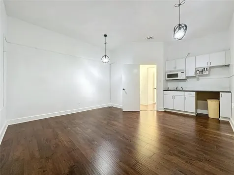 22 W Monument Avenue Kissimmee FL 34741