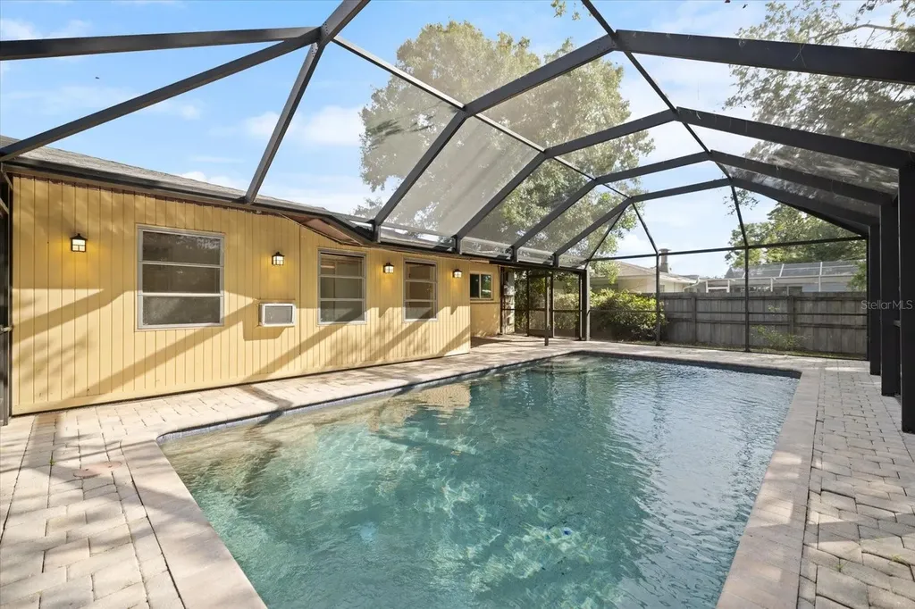 2517 Amanda Drive Sarasota FL 34232