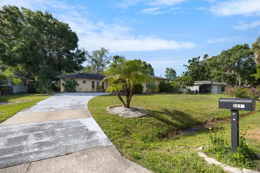 2517 Amanda Drive Sarasota FL 34232