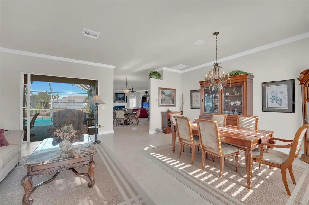 5212 SW 8th Court Cape Coral FL 33914