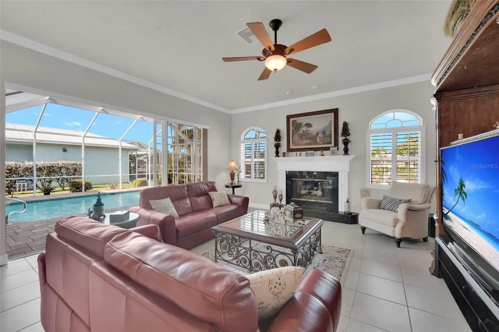 5212 SW 8th Court Cape Coral FL 33914