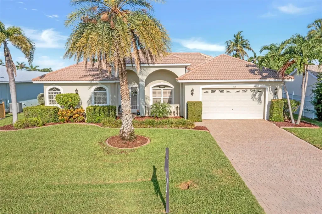 5212 SW 8th Court Cape Coral FL 33914