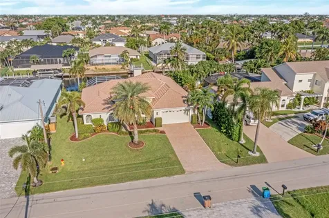 5212 SW 8th Court Cape Coral FL 33914