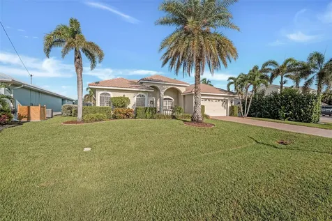 5212 SW 8th Court Cape Coral FL 33914