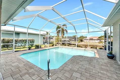 5212 SW 8th Court Cape Coral FL 33914