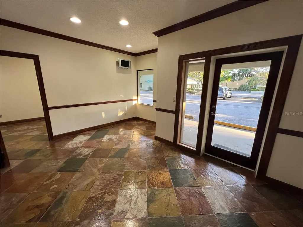 32502 Us Highway 19 N Palm Harbor FL 34684
