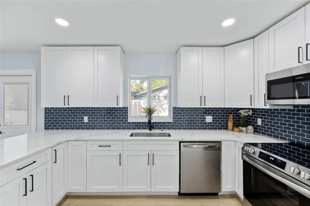 1720 SE Lambright Street Tampa FL 33610