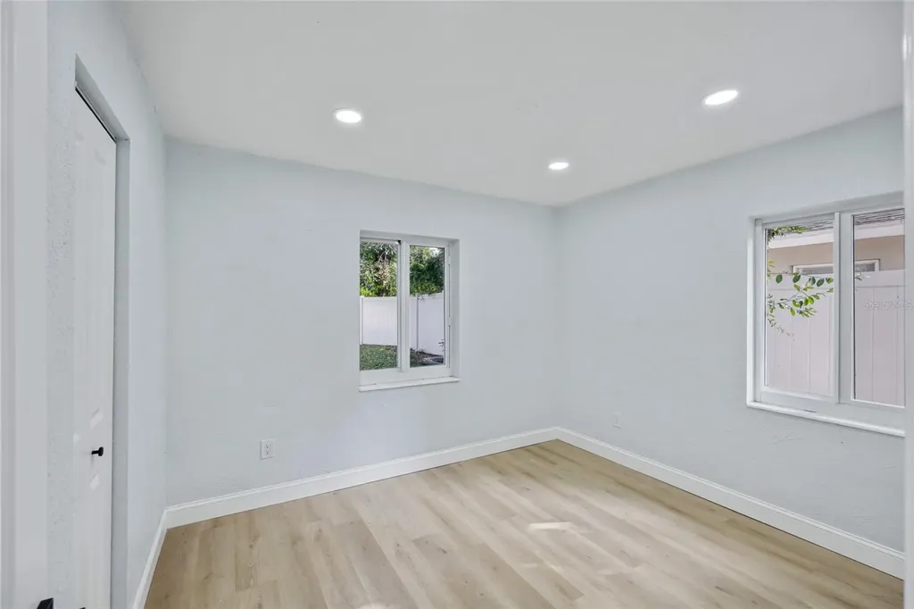 1720 SE Lambright Street Tampa FL 33610