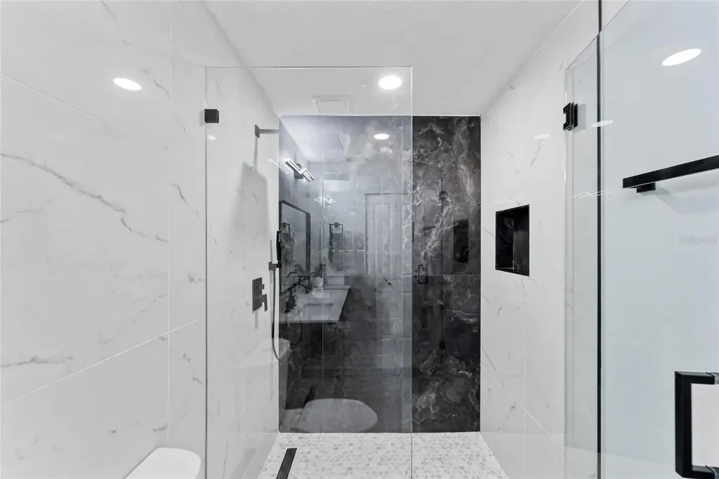 1720 SE Lambright Street Tampa FL 33610