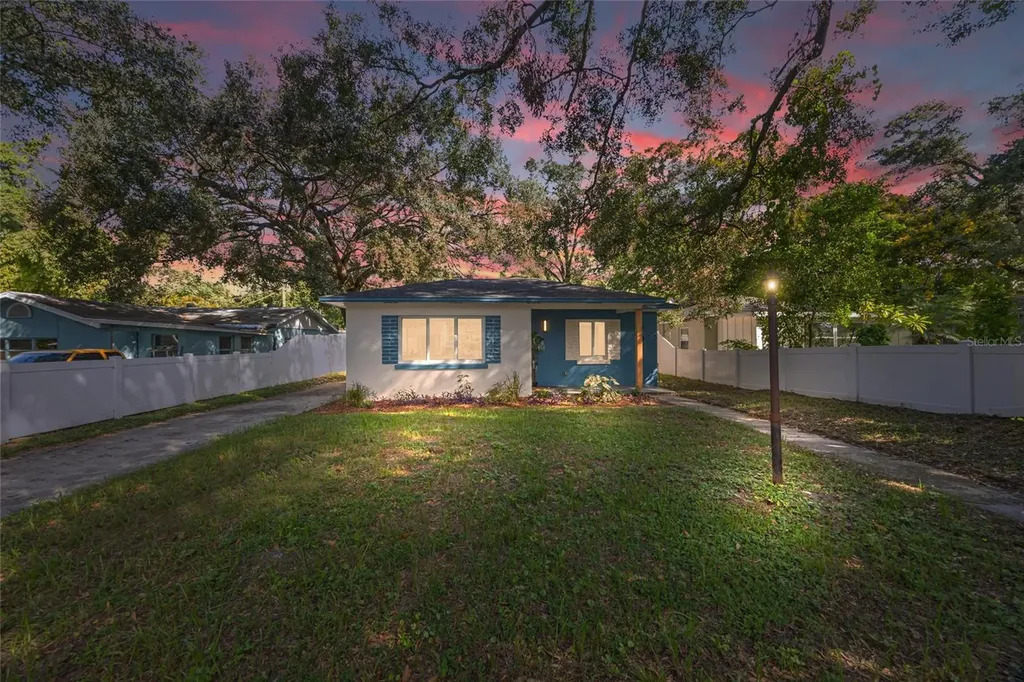 1720 SE Lambright Street Tampa FL 33610