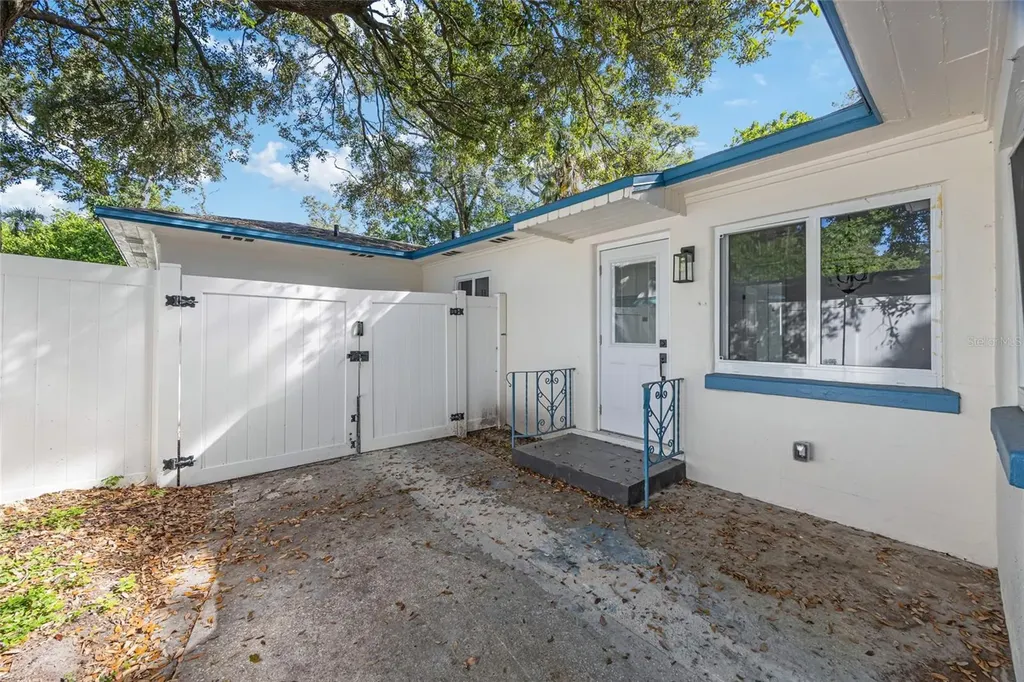 1720 SE Lambright Street Tampa FL 33610