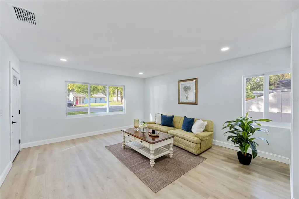 1720 SE Lambright Street Tampa FL 33610