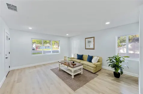1720 SE Lambright Street Tampa FL 33610
