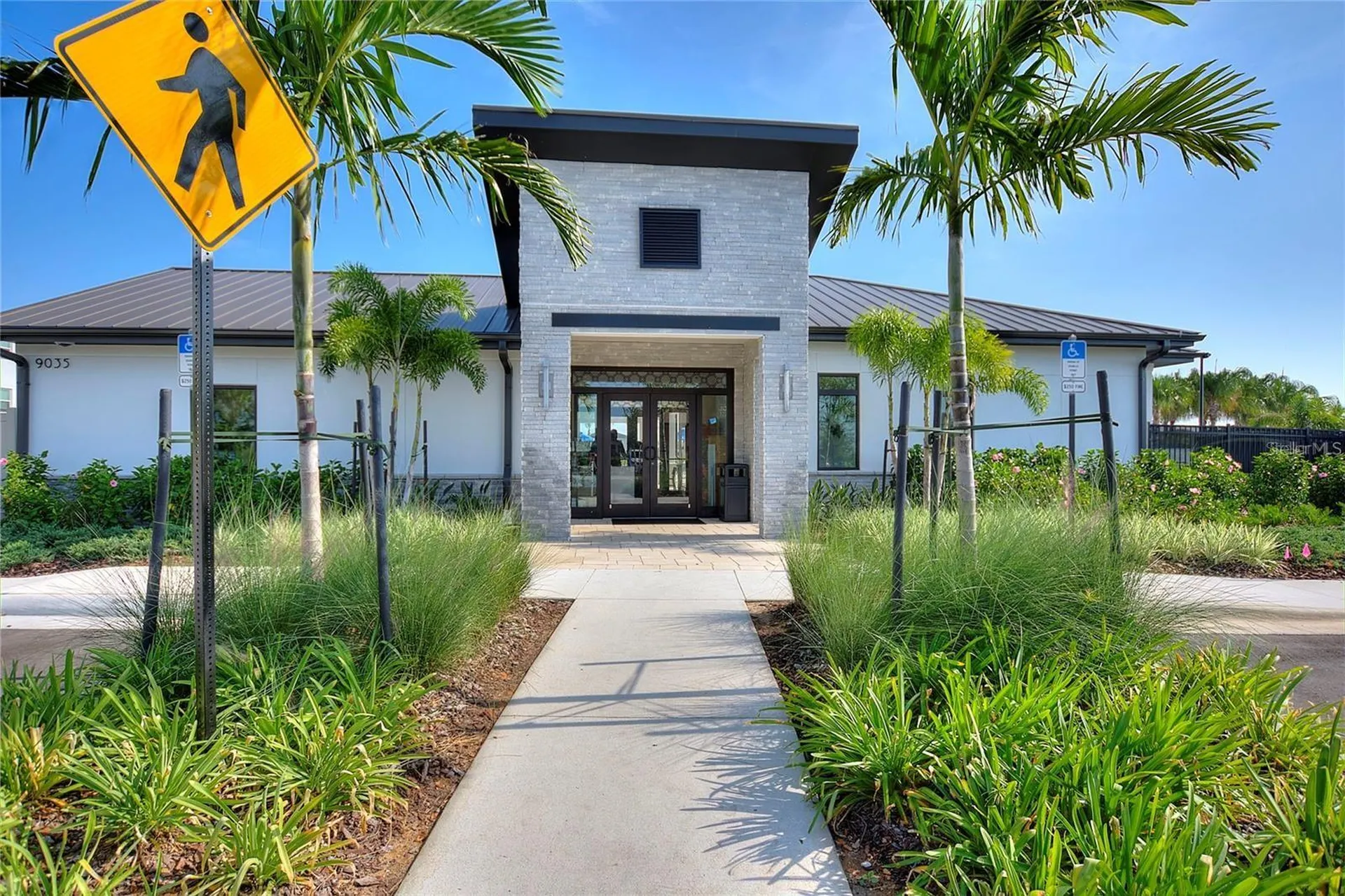 1059 Blackwolf Run Road Davenport FL 33896